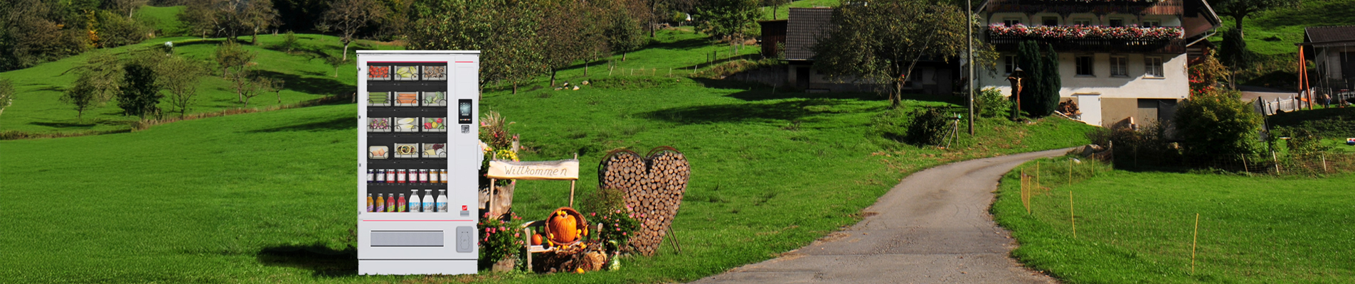 Verkaufsautomat vor einem Bauernhof